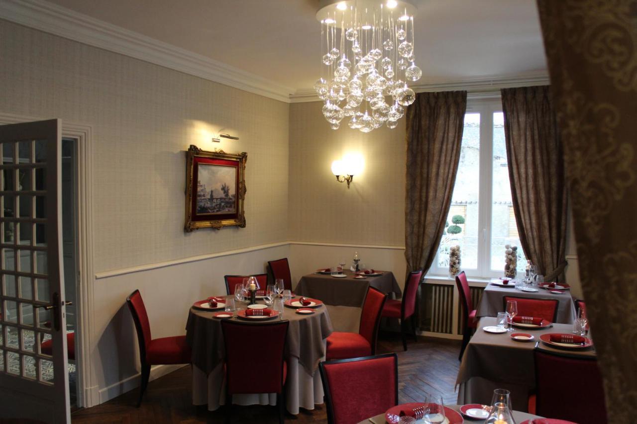 Logis Hotel La Breche - Restaurant Berthelot อองบวส ภายนอก รูปภาพ