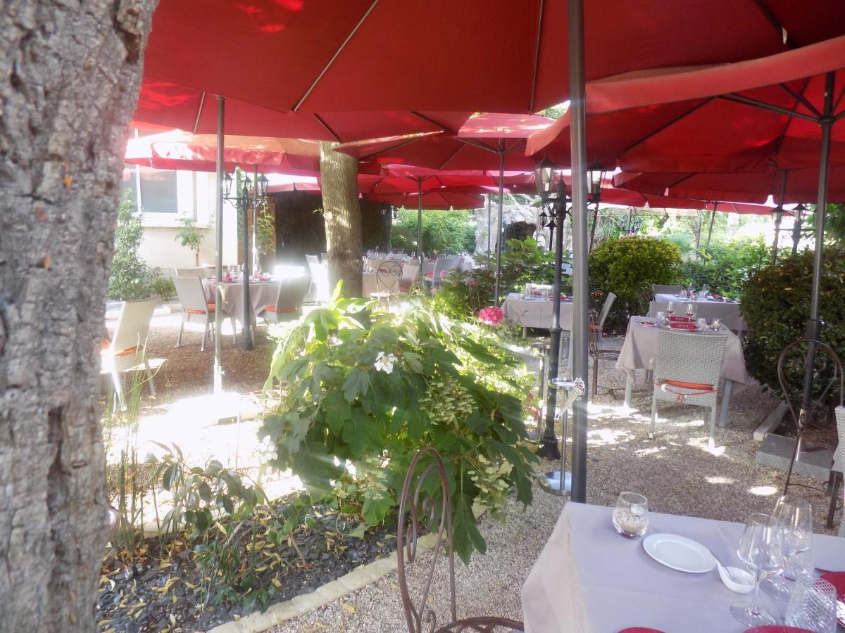 Logis Hotel La Breche - Restaurant Berthelot อองบวส ภายนอก รูปภาพ