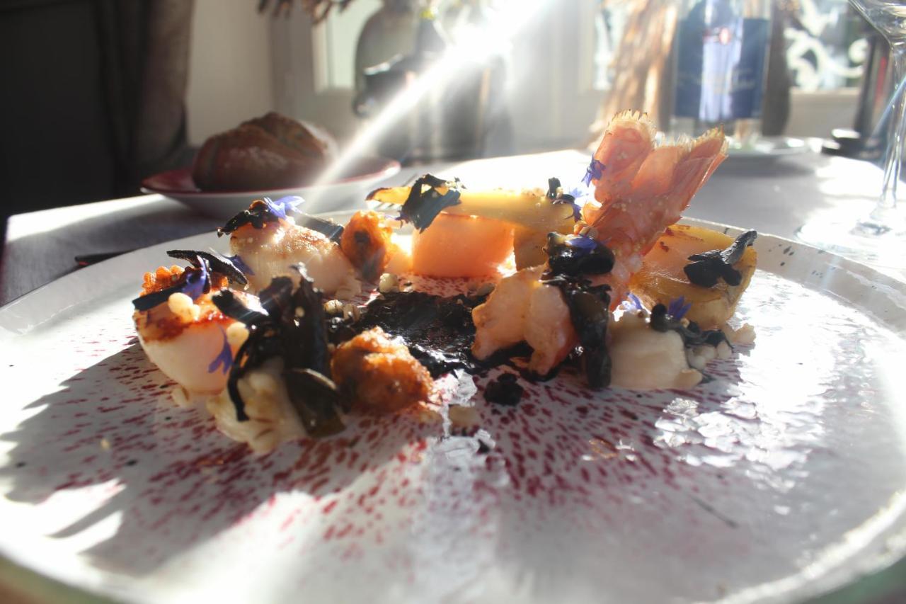 Logis Hotel La Breche - Restaurant Berthelot อองบวส ภายนอก รูปภาพ