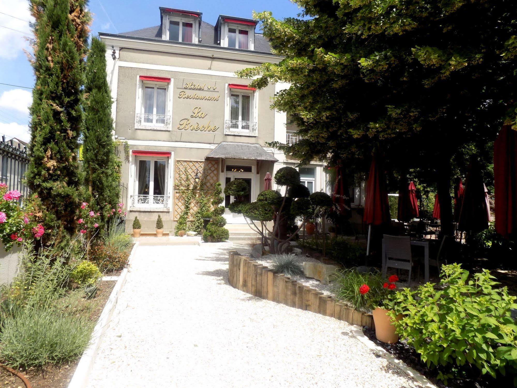 Logis Hotel La Breche - Restaurant Berthelot อองบวส ภายนอก รูปภาพ