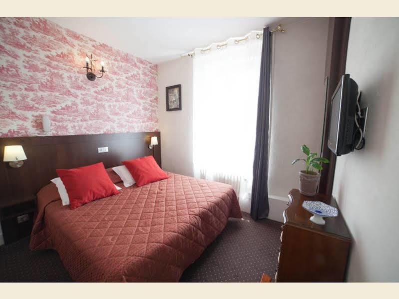 Logis Hotel La Breche - Restaurant Berthelot อองบวส ภายนอก รูปภาพ